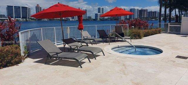 18100 N Bay Road PH7, Sunny Isles Beach, FL 33160