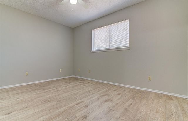 12824 Tomanet TRL A, Austin, TX 78727