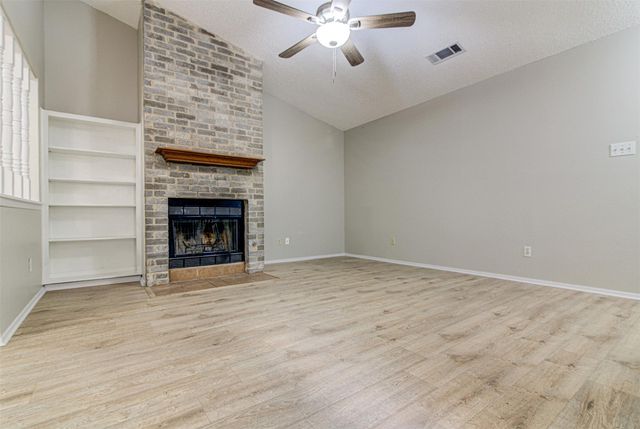 12824 Tomanet TRL A, Austin, TX 78727
