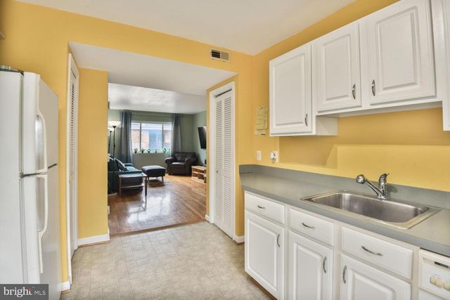 4212 BENNING RD NE #5, Washington, DC 20019