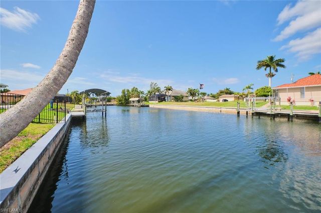 4122 SW 22nd CT, Cape Coral, FL 33914