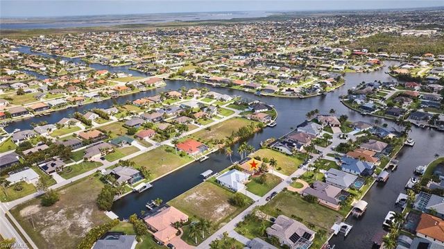 4122 SW 22nd CT, Cape Coral, FL 33914