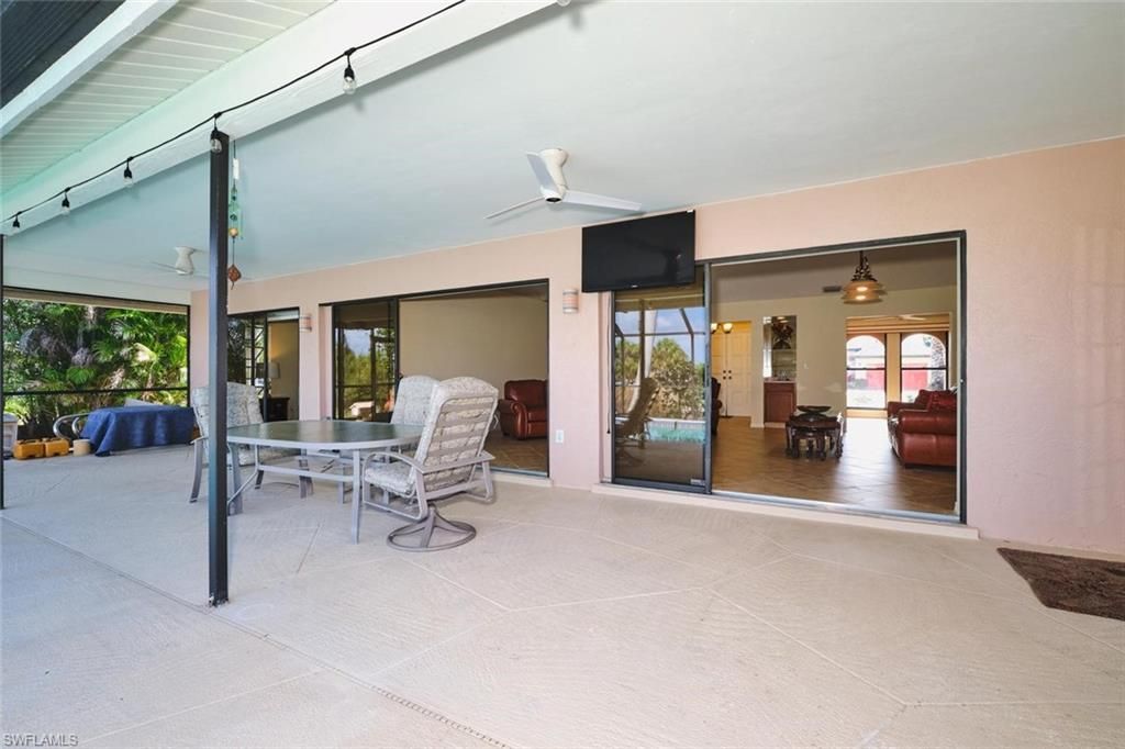 Image 26 of property listing at 4122 SW 22nd CT, Cape Coral, FL 33914