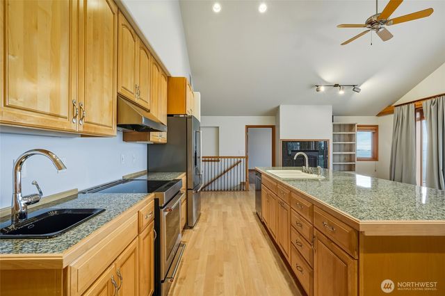 1288 Talagwa Lane, Camano Island, WA 98282