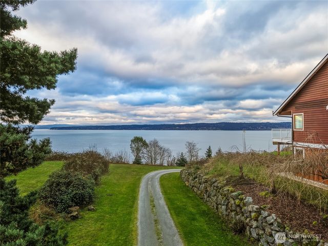 1288 Talagwa Lane, Camano Island, WA 98282