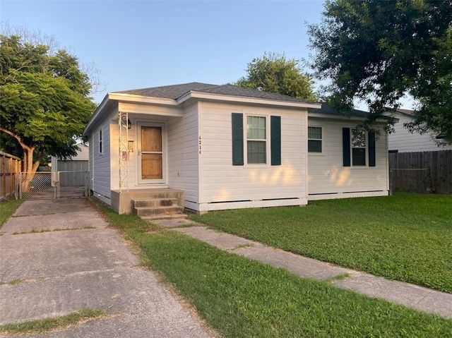 4214 Brentwood Dr, Corpus Christi, TX 78415