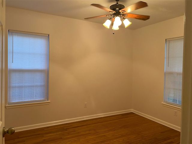 4214 Brentwood Dr, Corpus Christi, TX 78415