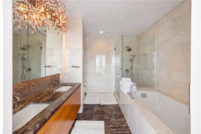 900 W Olympic 28A, Los Angeles, CA 90015