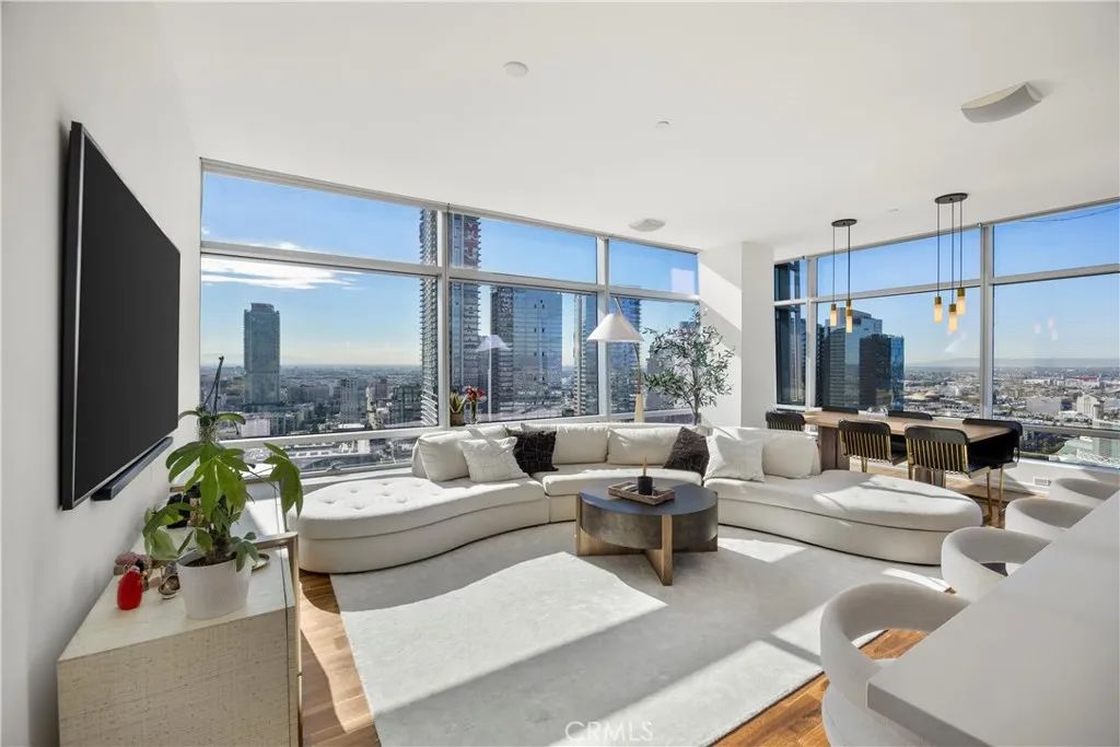 900 W Olympic 28A, Los Angeles, CA 90015