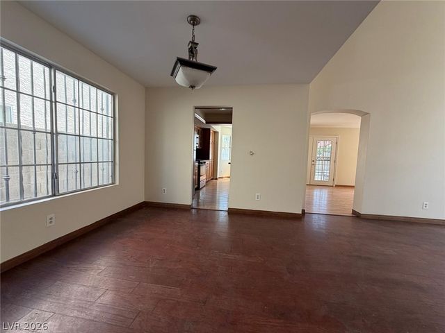 921 Greystone Drive, Las Vegas, NV 89108