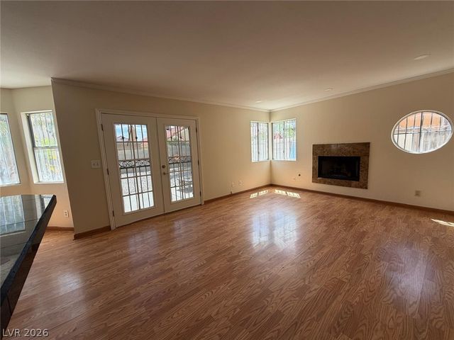 921 Greystone Drive, Las Vegas, NV 89108