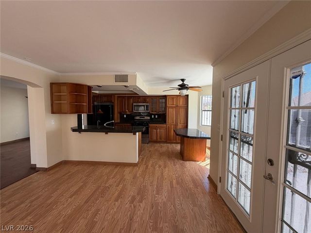 921 Greystone Drive, Las Vegas, NV 89108