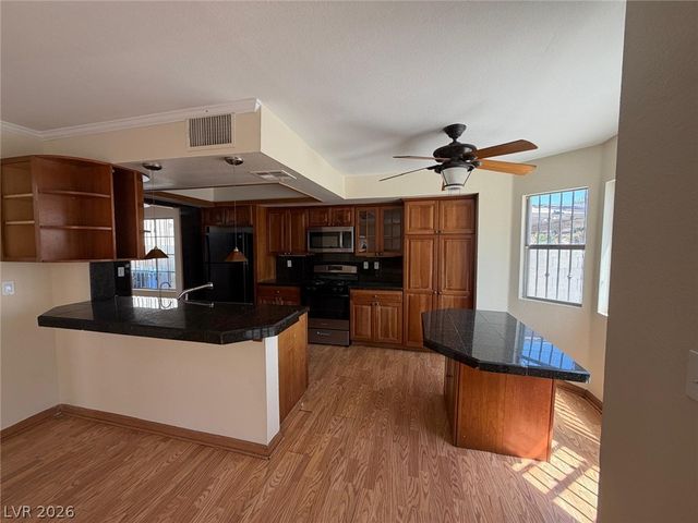 921 Greystone Drive, Las Vegas, NV 89108