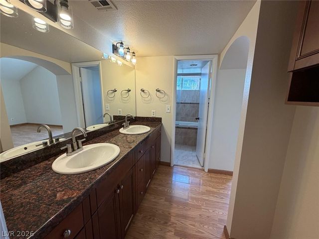 921 Greystone Drive, Las Vegas, NV 89108
