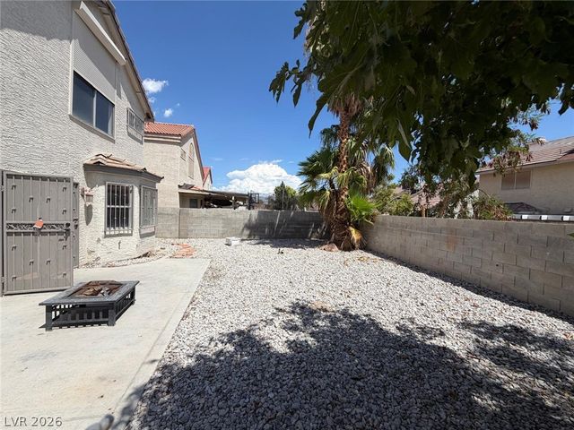 921 Greystone Drive, Las Vegas, NV 89108