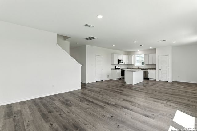 5124 Bay Breeze, San Antonio, TX 78245