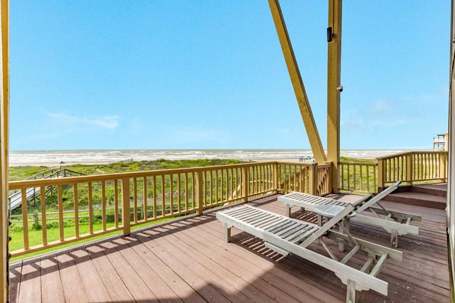 21127 W Sand Hill Drive, Galveston, TX 77554