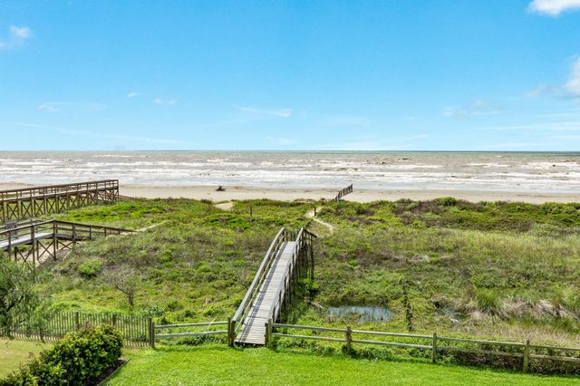 21127 W Sand Hill Drive, Galveston, TX 77554