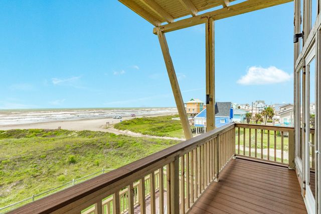 21127 W Sand Hill Drive, Galveston, TX 77554