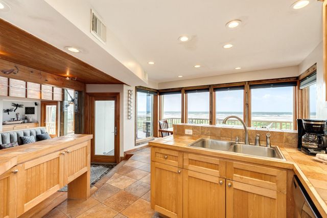 21127 W Sand Hill Drive, Galveston, TX 77554