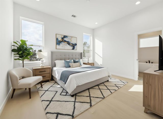 817 Thornton Road F, Houston, TX 77018