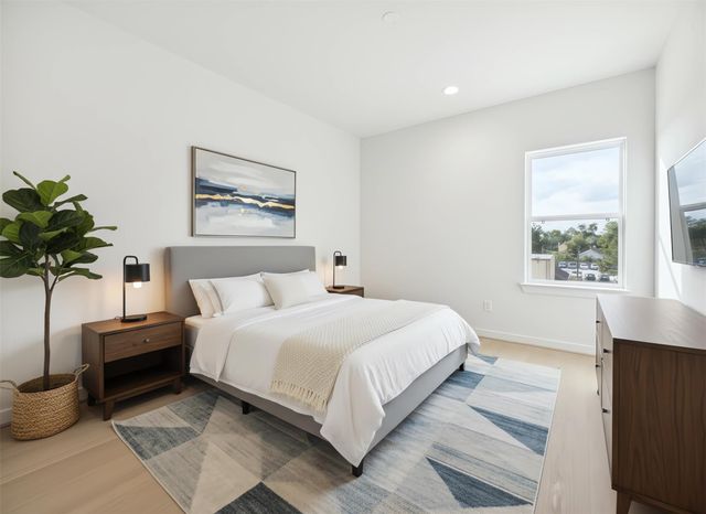 817 Thornton Road F, Houston, TX 77018