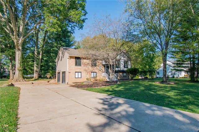 6519 Lorraine Avenue NW, Massillon, OH 44646