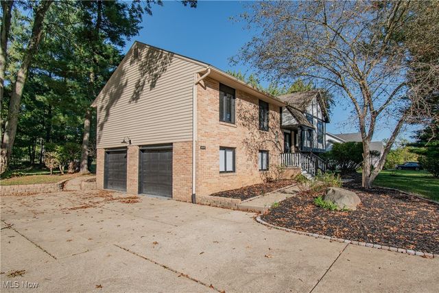 6519 Lorraine Avenue NW, Massillon, OH 44646