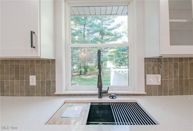 6519 Lorraine Avenue NW, Massillon, OH 44646