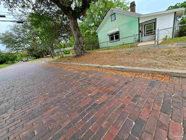 511 E La Rua St, Pensacola, FL 32501
