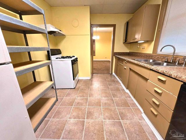 511 E La Rua St, Pensacola, FL 32501