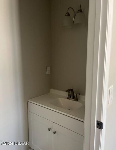 2852 Glenwood Avenue, New Smyrna Beach, FL 32168