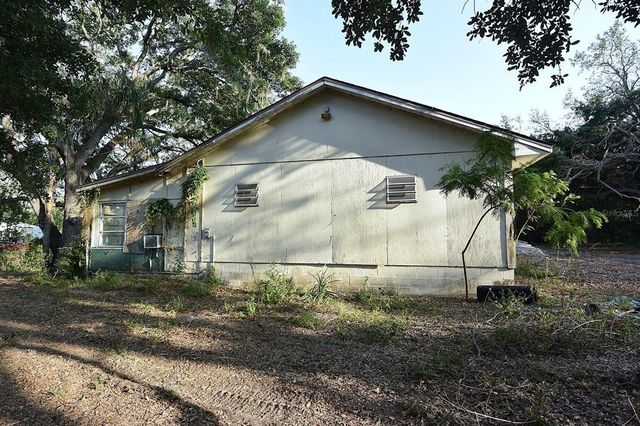 7610 ANNA AVENUE, Gibsonton, FL 33534
