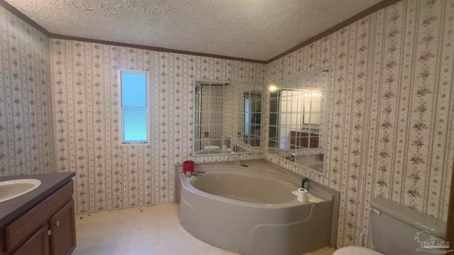 690 Molino Rd, Molino, FL 32577