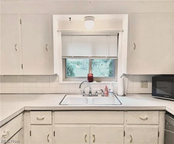 556 Clark Drive, Tallmadge, OH 44278