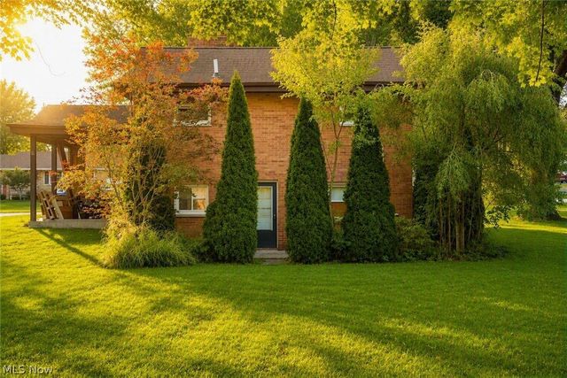 556 Clark Drive, Tallmadge, OH 44278