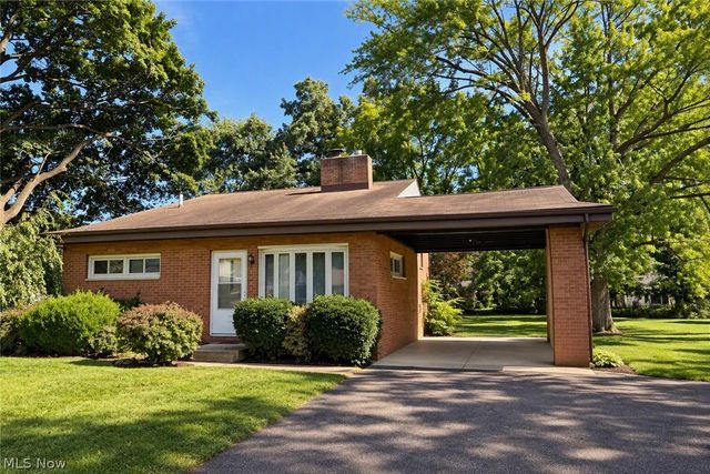 556 Clark Drive, Tallmadge, OH 44278