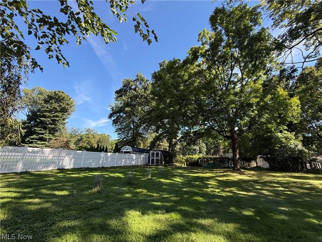 556 Clark Drive, Tallmadge, OH 44278