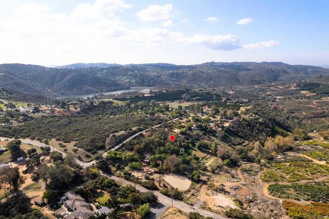 12052 Sky View Dr, Valley Center, CA 92082