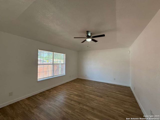 5526 Green Grove, San Antonio, TX 78223