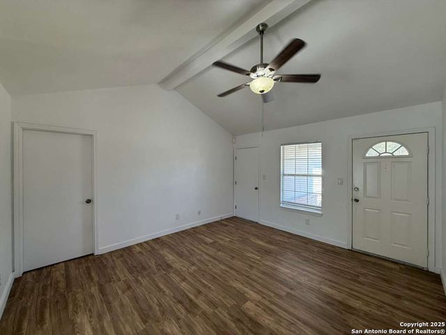 5526 Green Grove, San Antonio, TX 78223