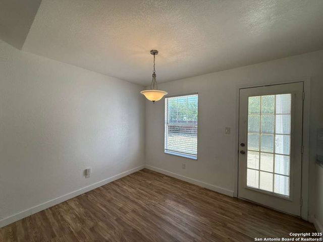 5526 Green Grove, San Antonio, TX 78223