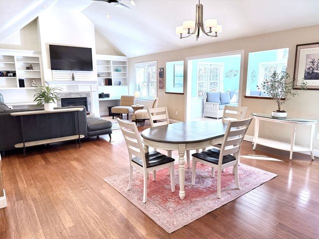 54 Overlook Cir, Plymouth, MA 02360