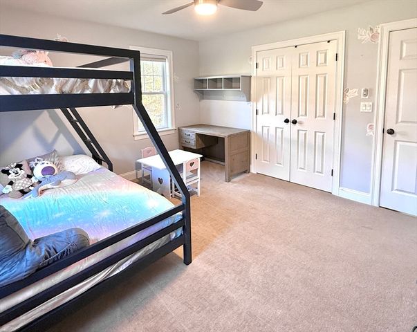 54 Overlook Cir, Plymouth, MA 02360