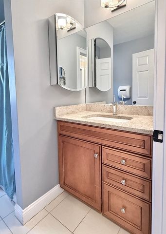 54 Overlook Cir, Plymouth, MA 02360