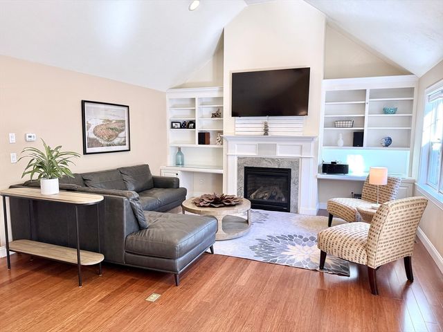 54 Overlook Cir, Plymouth, MA 02360