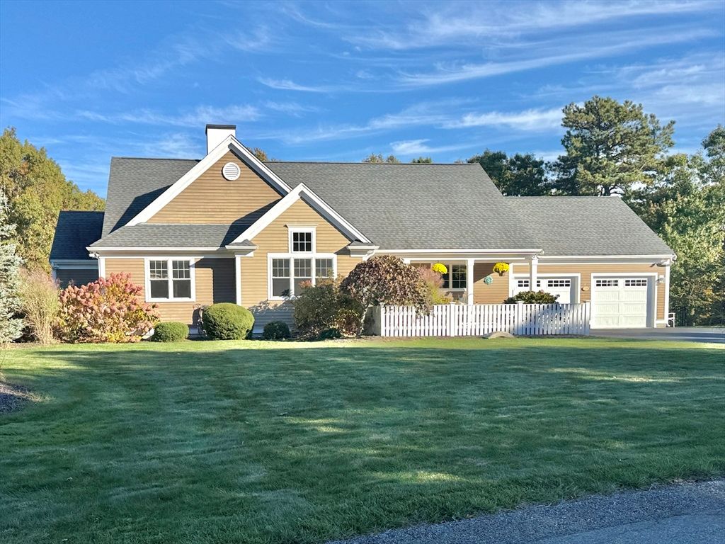54 Overlook Cir, Plymouth, MA 02360