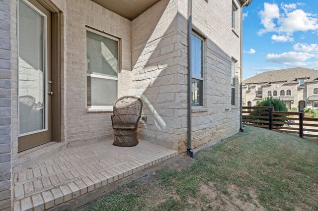 372 Somerville Drive, Mckinney, TX 75071