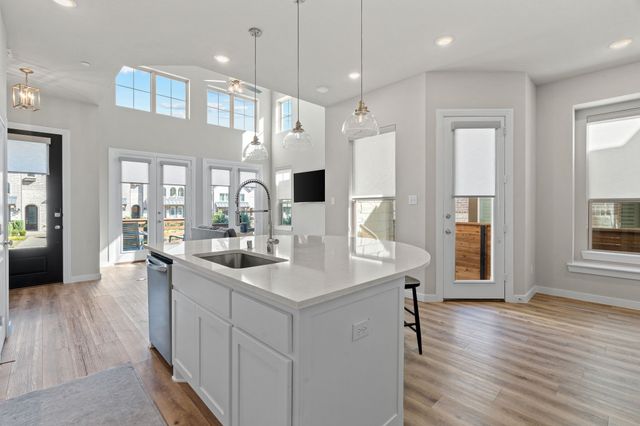 372 Somerville Drive, Mckinney, TX 75071