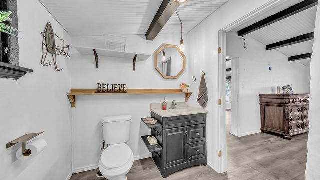 1028 W Lake Drive, Weatherford, TX 76087